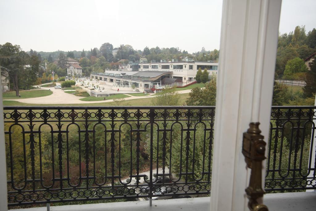엑스레뱅 Aux Meubles Du Manoir 아파트 호텔 외부 사진