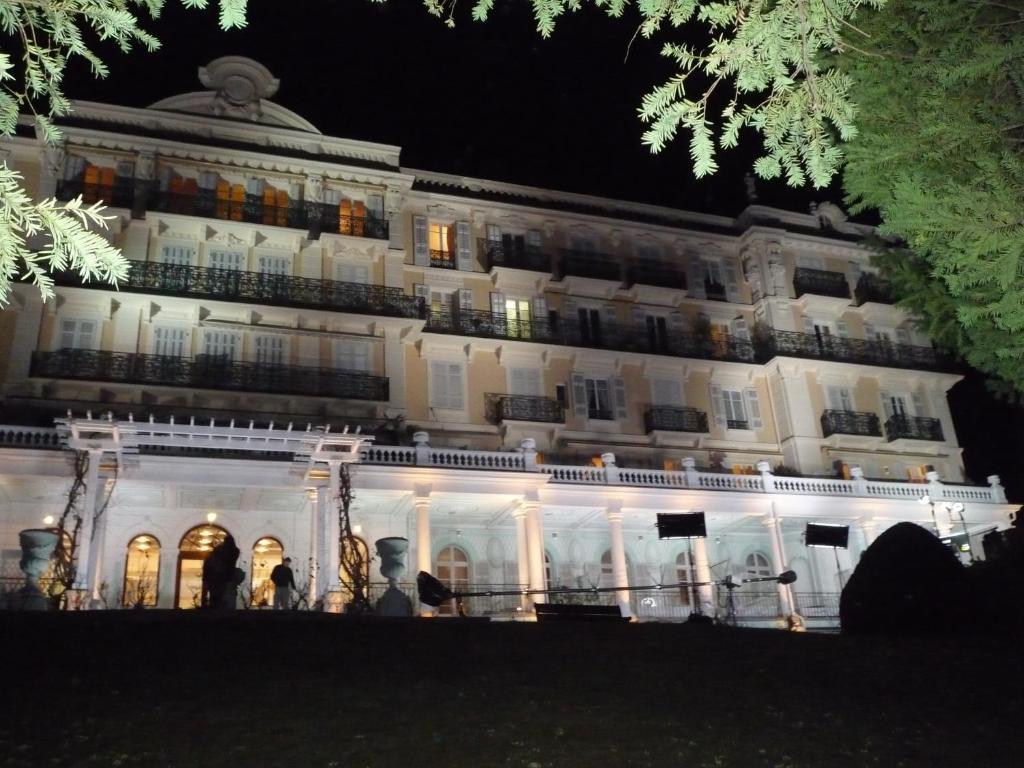 엑스레뱅 Aux Meubles Du Manoir 아파트 호텔 외부 사진