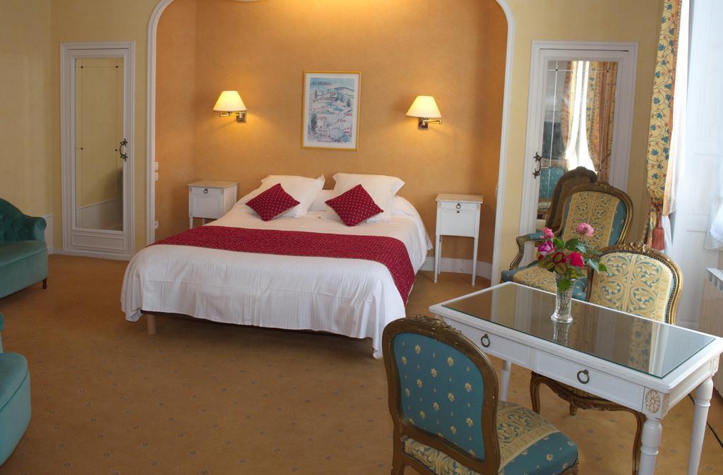 엑스레뱅 Aux Meubles Du Manoir 아파트 호텔 외부 사진