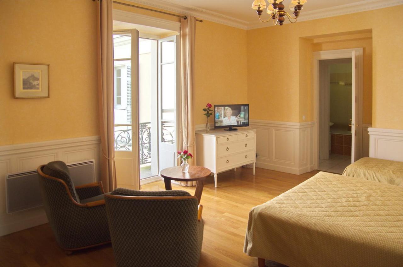 엑스레뱅 Aux Meubles Du Manoir 아파트 호텔 외부 사진